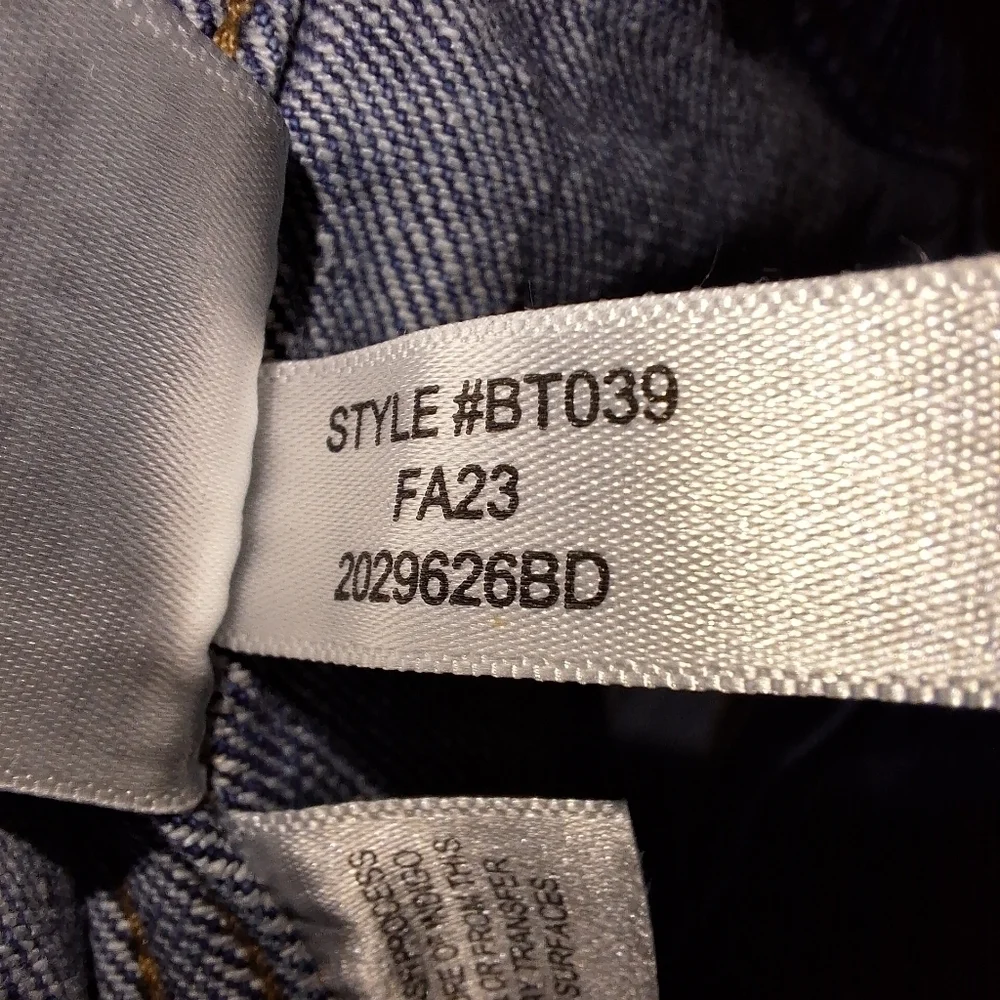 A pair of J.Crew ladies 9